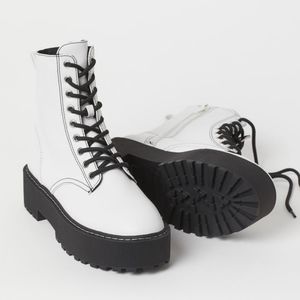NEW WOT WHITE PLATFORM BOOTS